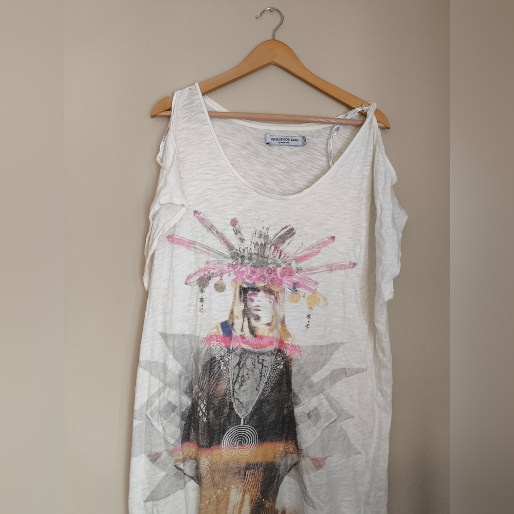 Flowy Graphic Top